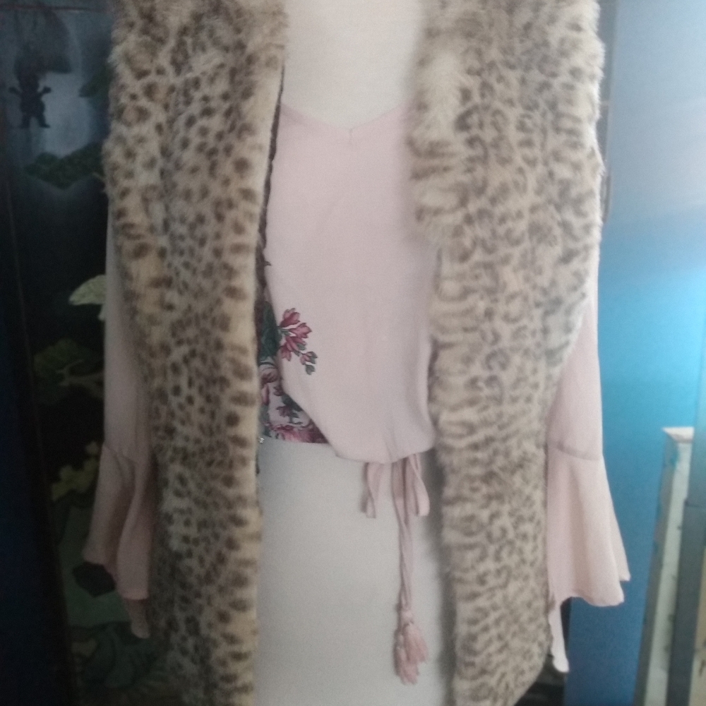 Forever 21 Animal Print Faux Fur Women's Vest